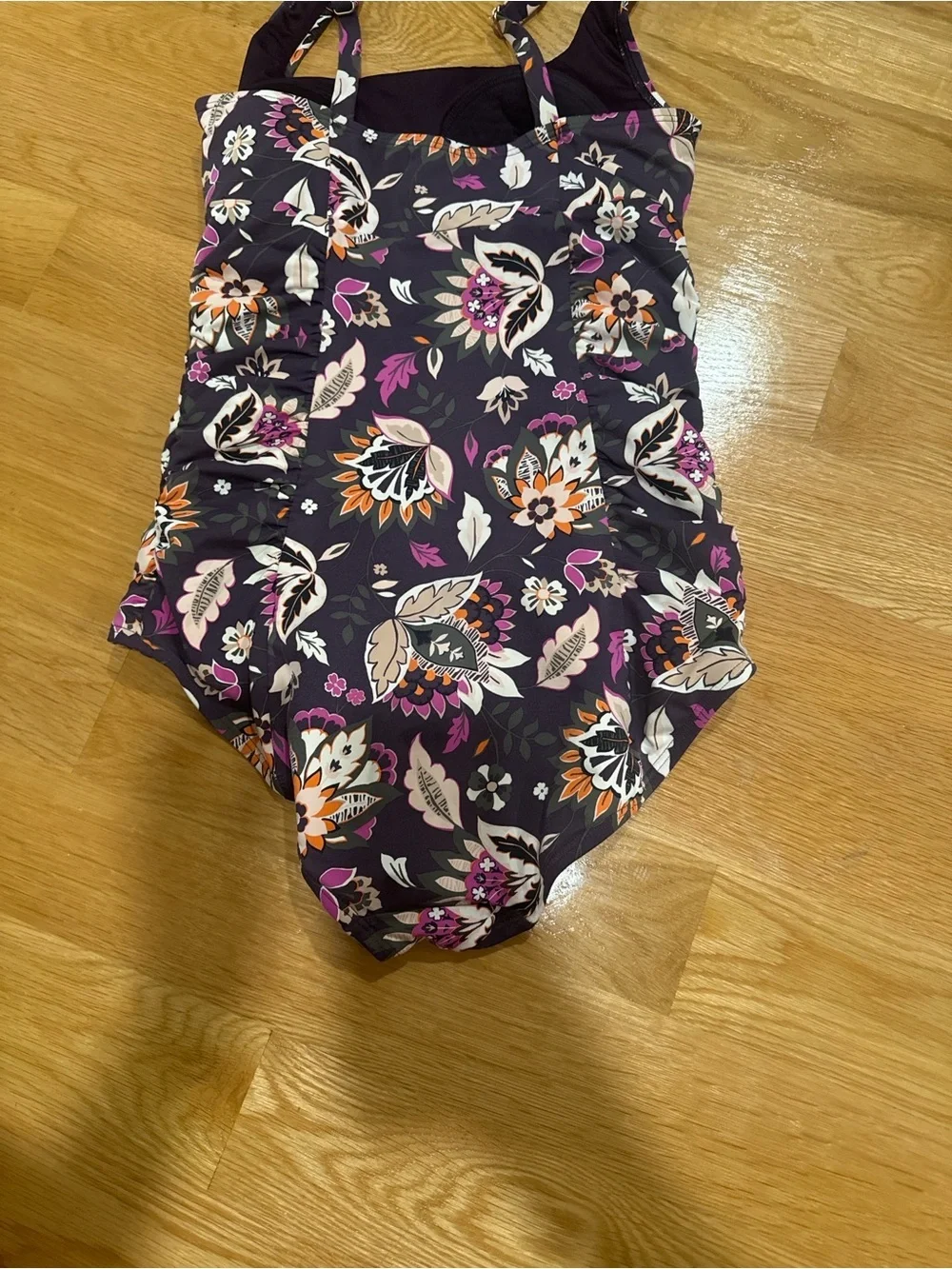 Lands’ End Women’s Size 8 Long Floral One Piece Swimsuit Tummy Control USE